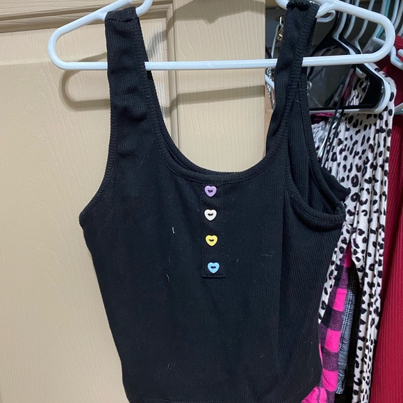 💖SHEIN Black Crop Tank Top with Heart Buttons - Picture 1 of 4